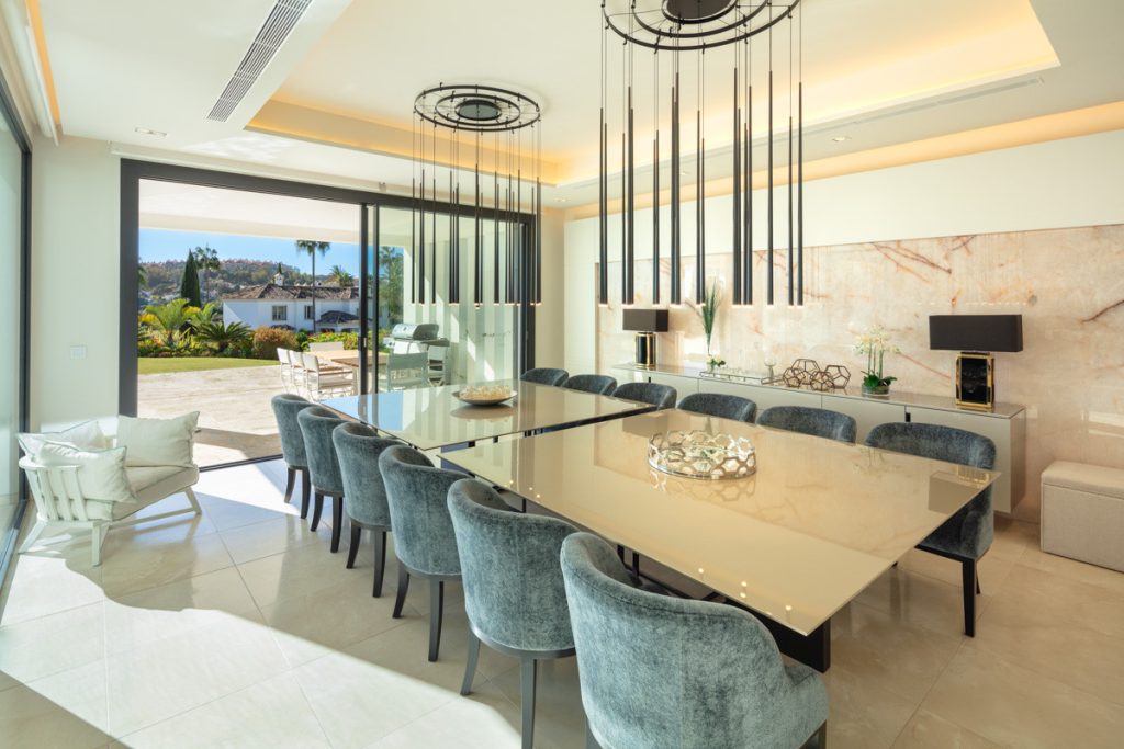 Double-height dining area — La Cerquilla Residence
